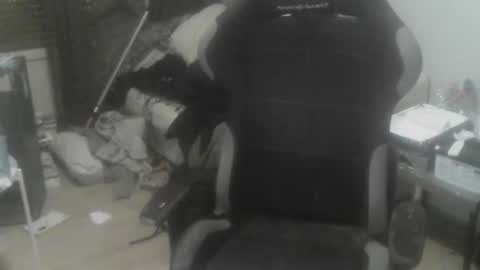 ouinnybis195625 online show from December 23, 3:00 pm