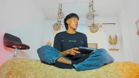 theo online show from July 18, 9:06 pm