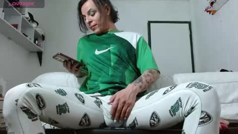 Jeannifer online show from July 12, 12:58 am