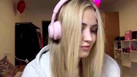 Eva online show from February 21, 5:49 pm