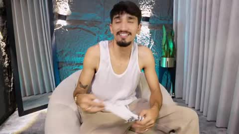 pablo online show from April 15, 2:15 am