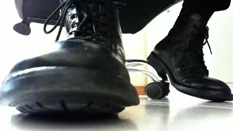 Snapshot of pablomenesssl chatting on February 16, 2:10 pm Pablo Meness online show from February 16, 2:10 pm