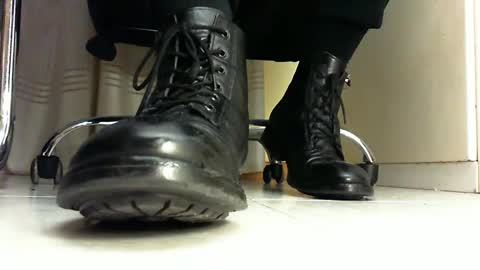 Snapshot of pablomenesssl chatting on February 22, 6:08 pm Pablo Meness online show from February 22, 6:08 pm