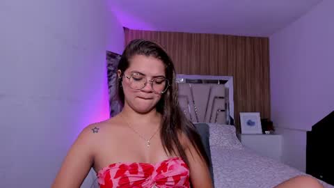 Paige online show from July 31, 9:49 pm