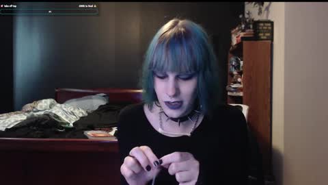 Snapshot of palaceofmalice chatting on December 5, 5:12 pm palaceofmalice online show from December 5, 5:12 pm