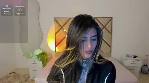 palechor online show from November 27, 6:43 am