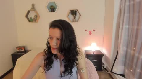 Paloma  online show from May 25, 9:10 pm