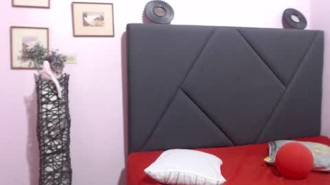 pamela_echeverria online show from September 13, 2:08 pm