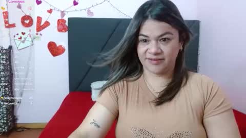 pamela_echeverria online show from May 5, 11:27 am