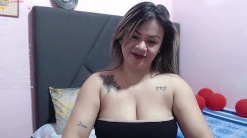pamela_echeverria online show from September 30, 10:37 am
