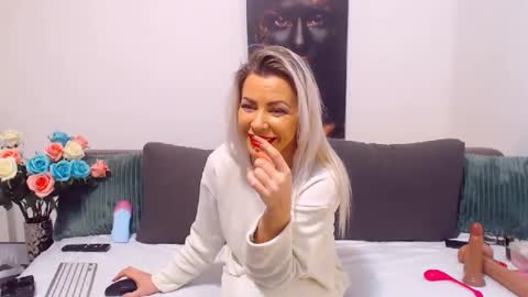 PAMEL ISSY online show from January 19, 2:59 pm