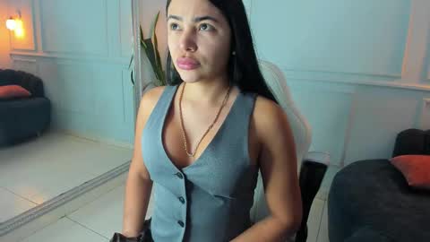 pamplemusa_ online show from February 9, 11:36 am