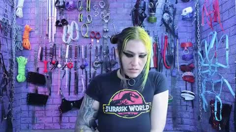 Snapshot of pandoranez chatting on February 21, 1:00 pm PandoraNez online show from February 21, 1:00 pm
