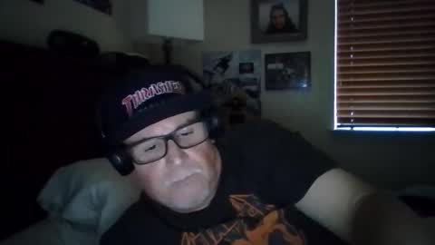 Snapshot of panos678442 chatting on October 24, 7:14 pm panos online show from October 24, 7:14 pm