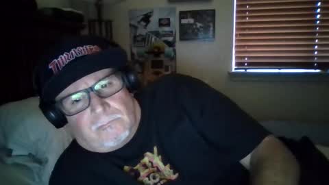Snapshot of panos678442 chatting on October 22, 8:10 pm panos online show from October 22, 8:10 pm