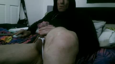 Snapshot of pantyremover69 chatting on October 27, 4:29 pm Pantyremover online show from October 27, 4:29 pm