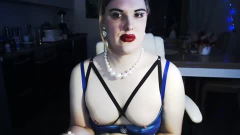 Sarina Williams online show from December 3, 10:01 am