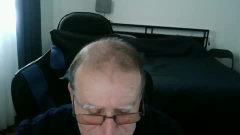 papilly online show from March 18, 2:23 pm