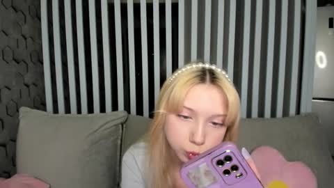 Melena online show from December 14, 8:31 am