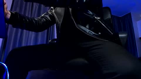 Paris online show from March 26, 9:20 pm