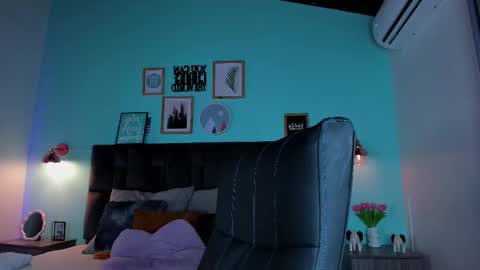 PARIS online show from March 8, 10:34 pm