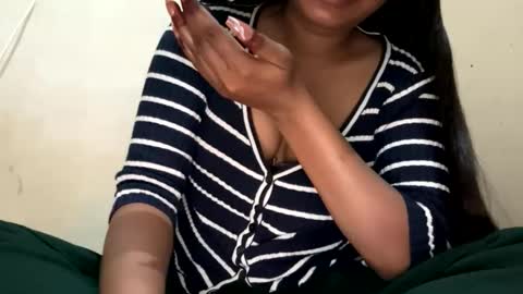 parneetu_642 online show from February 10, 12:41 pm