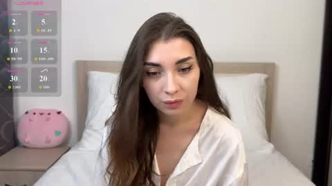 Jasmine online show from June 11, 2:15 pm