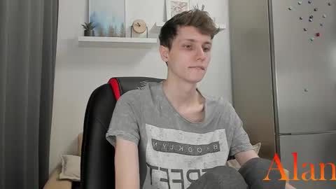 Snapshot of passionprince69 chatting on October 6, 3:41 pm Alan online show from October 6, 3:41 pm