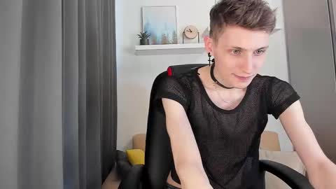 Snapshot of passionprince69 chatting on October 14, 5:43 am Alan online show from October 14, 5:43 am