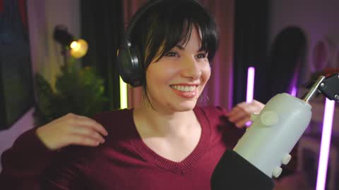 Snapshot of patricia_bennett chatting on December 16, 8:16 pm Patricia online show from December 16, 8:16 pm