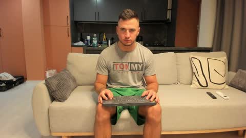 paulblack021 online show from April 1, 11:34 pm