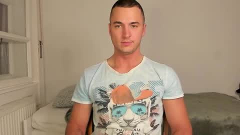 paulblack021 online show from November 16, 10:34 pm