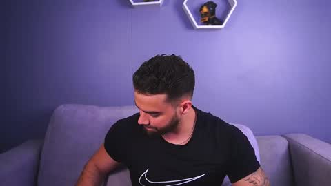 Paul Phoenix online show from November 17, 7:49 pm