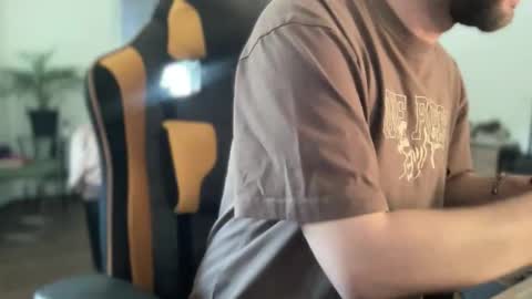 love bush online show from October 31, 8:15 am