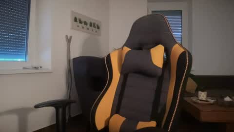 love bush online show from July 13, 6:22 pm
