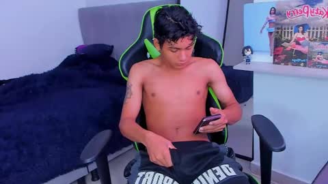 Paul online show from March 25, 5:42 pm