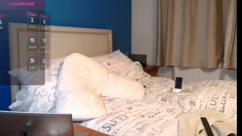 paulyandrew online show from September 30, 8:41 pm