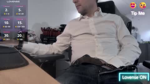 Snapshot of pc92160 chatting on January 23, 7:18 pm pc92160 online show from January 23, 7:18 pm