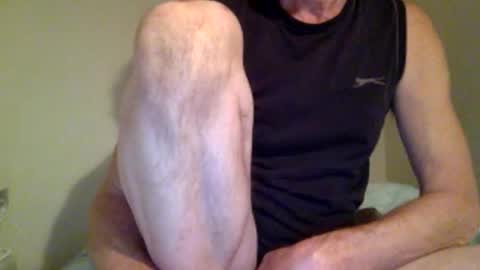 Snapshot of pea23 chatting on October 17, 10:47 pm pea23 online show from October 17, 10:47 pm