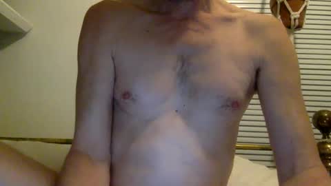 Snapshot of pea23 chatting on February 13, 11:47 pm pea23 online show from February 13, 11:47 pm