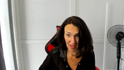 Christina online show from June 27, 9:37 am