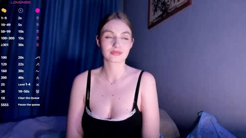 Cutiepie online show from May 22, 6:25 pm