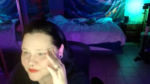 Peachy Nessa online show from January 13, 3:34 am