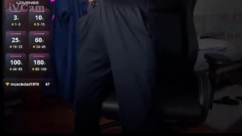 peanutmikk online show from October 18, 6:45 pm