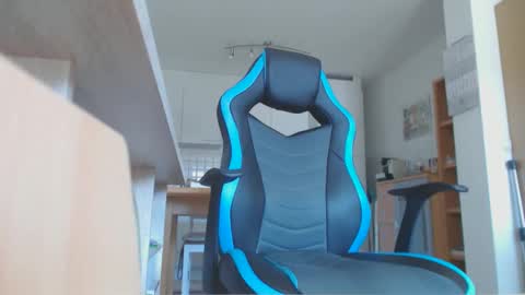 pedrodollo online show from April 8, 7:33 am