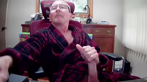 peepingmale online show from December 14, 1:17 pm