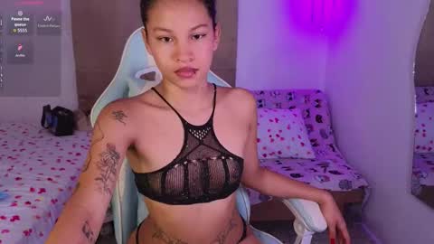 peggy-funn online show from December 5, 2:33 am