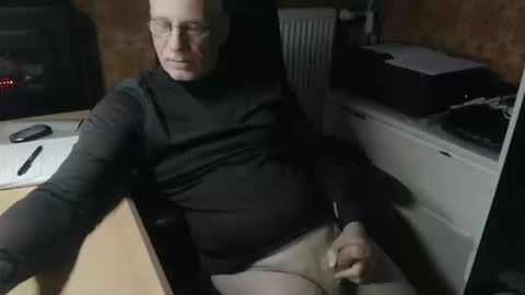 Pemue65 online show from March 13, 5:33 am