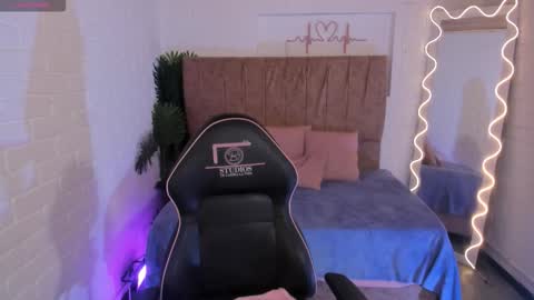 penelope online show from November 20, 3:27 am