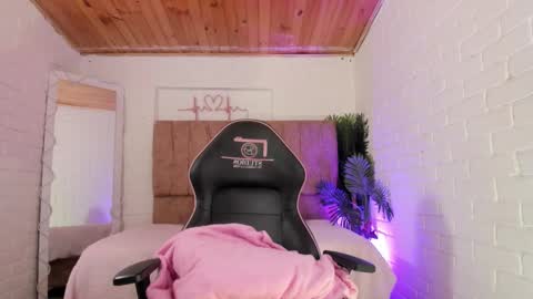 penelope online show from September 21, 3:54 am